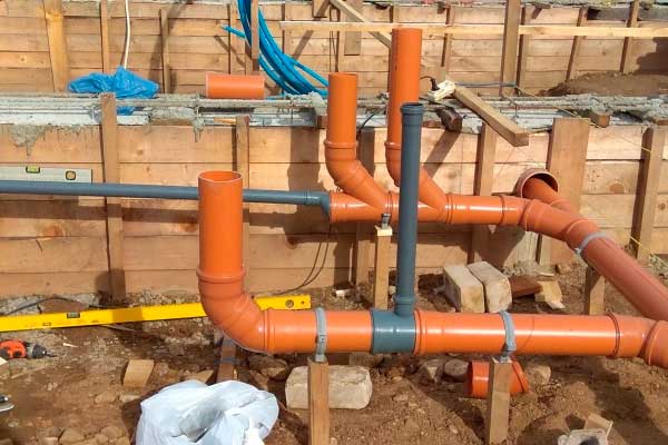 Монтаж канализации в дом