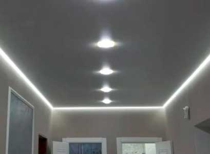 Парящий натяжной потолок с подсветкой